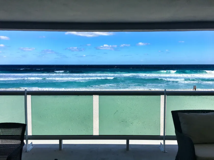 The perfect ocean front house in hotel zone - Image 1
