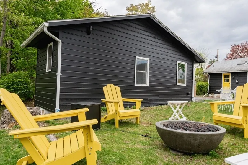 Double The Fun II Two Houses and fire pit in shared yard - Image 1