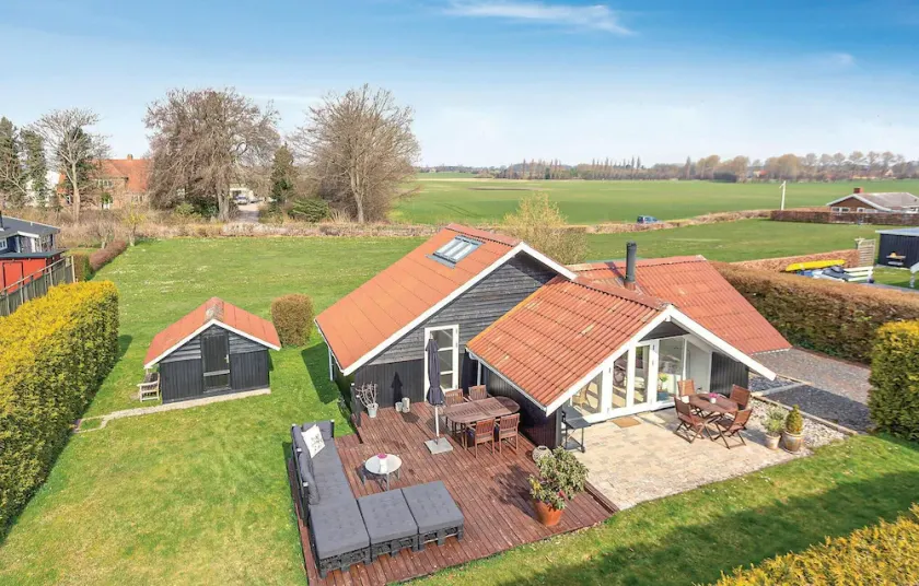 2 Bedroom Stunning Home In Karrebæksminde - Image 1