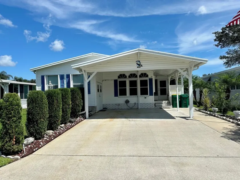 2-bedroom vacation home 23 minutes from Wabasso Beach Park - Image 1