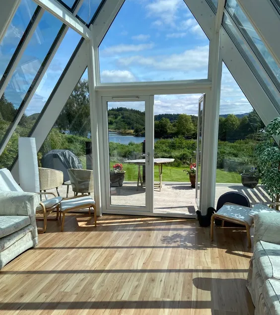 Tayvallich a secret corner of Argyll, beautifully located Chalet.  . - Image 1