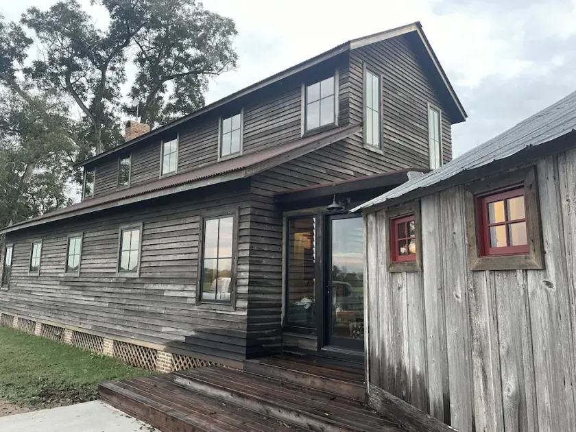 ELLINGER COUNTRY FARMHOUSE  - Image 1