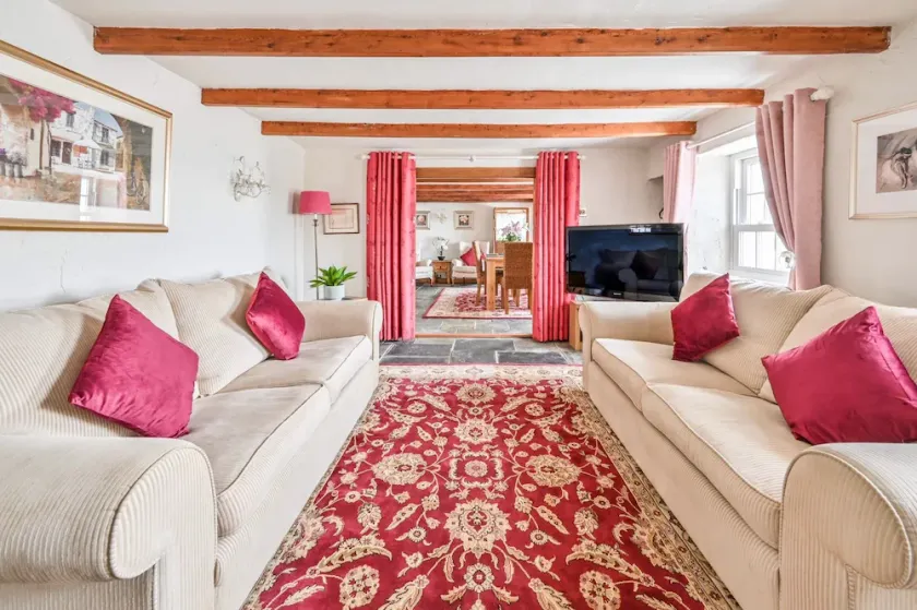 Period luxury 55m fm beach.real fire/free parking/beach/dog friendly/seaviews - Image 1