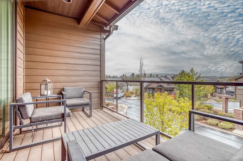 Deschutes Landing at the Old Mill Riverfront - Meredith Lodging - Image 1