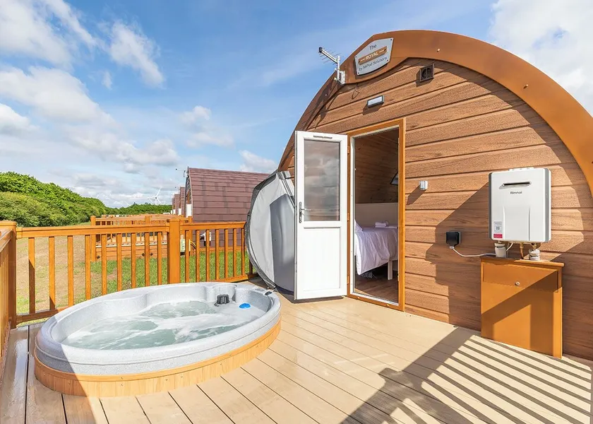 High Farm Deluxe Pod (badtunna) - Image 1