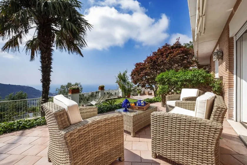 AMORE RENTALS - Villa Auxilia - Image 1