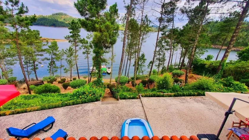 Wake Villa - Guesthouse - Image 1