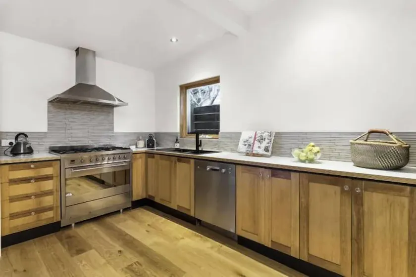 Yellow Door Boutique Accommodation - Image 1