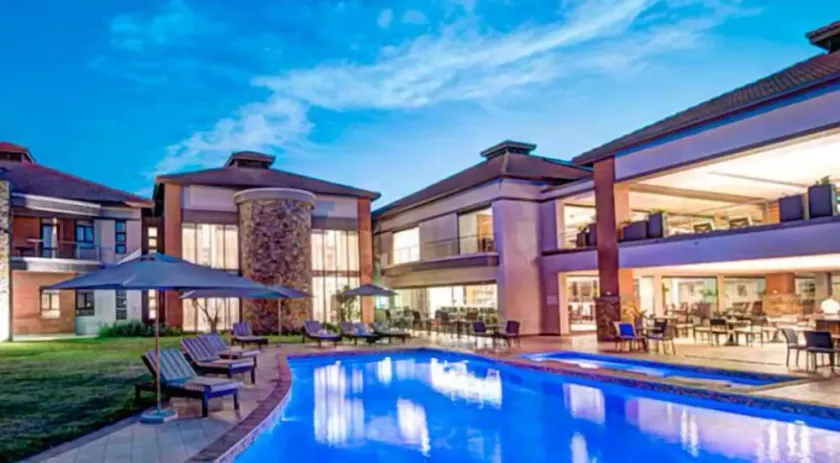 Royal Marang Hotel - Image 1