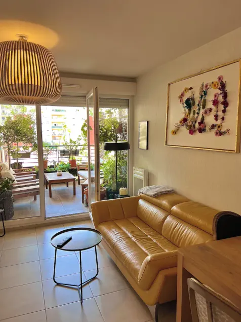 2 pièces, terrasse avec vue, garage avec station de recharge EV - Image 1