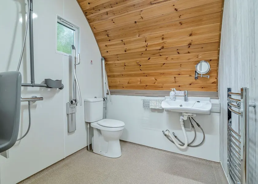 1 bedroom accommodation in Cannington - Image 1