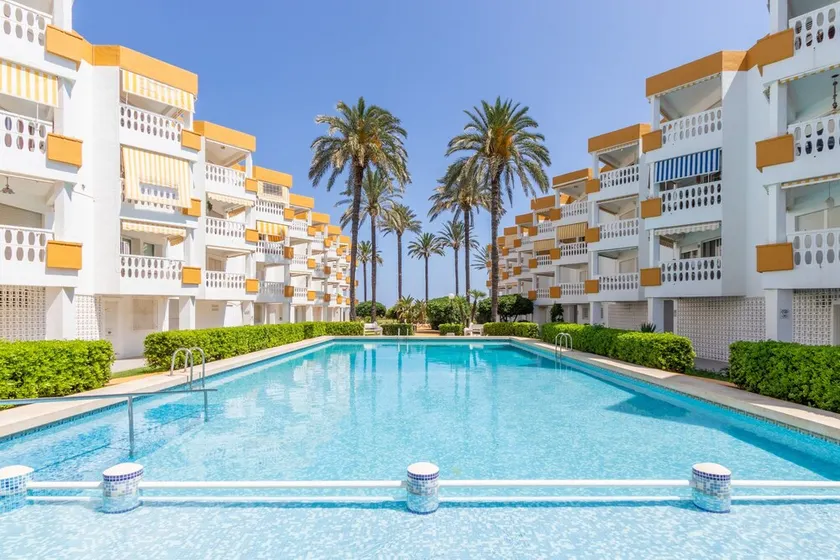 Ferienwohnung 'B22 Vistas al mar desde la terraza' in Strandnähe mit Gemeinschaftspool und WLAN - Image 1