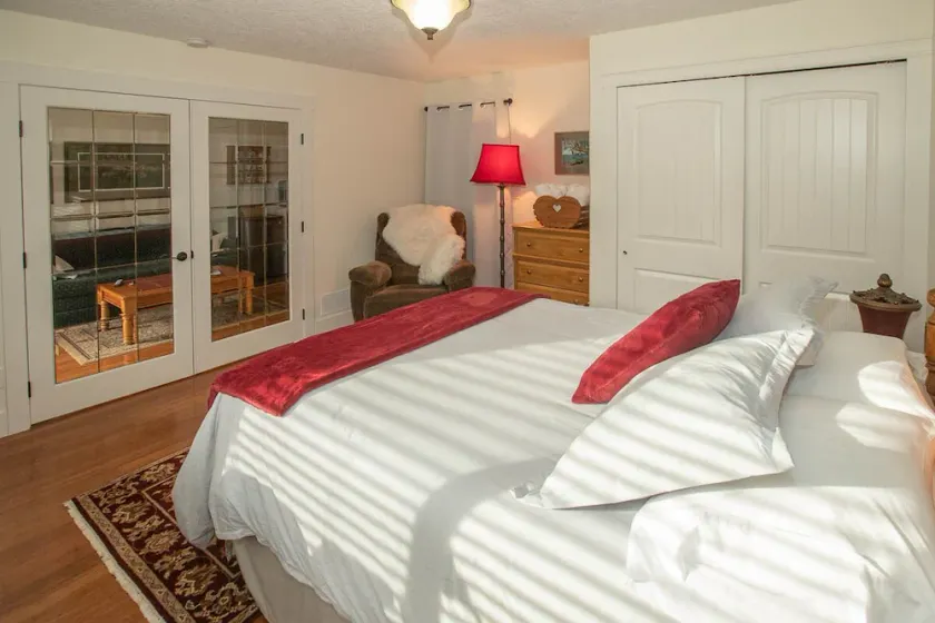 Private suite located on the garden side of our home - Image 1