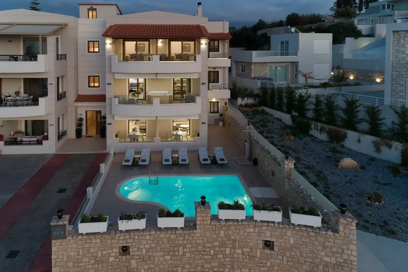 Zen Grande apt, Jacuzzi Near beach - Image 1