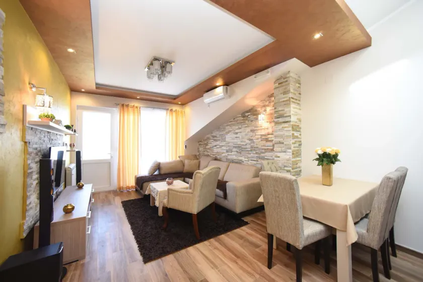 D&D Apartments Tivat - Apartment with 4 beds - No.12 - Image 1