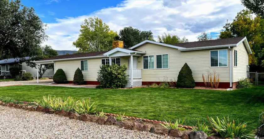 ★Entire House♥Pickle-ball★BBQ★WiFi/Arcade/Games★Basketball★Volleyball★Fire Pit - Image 1