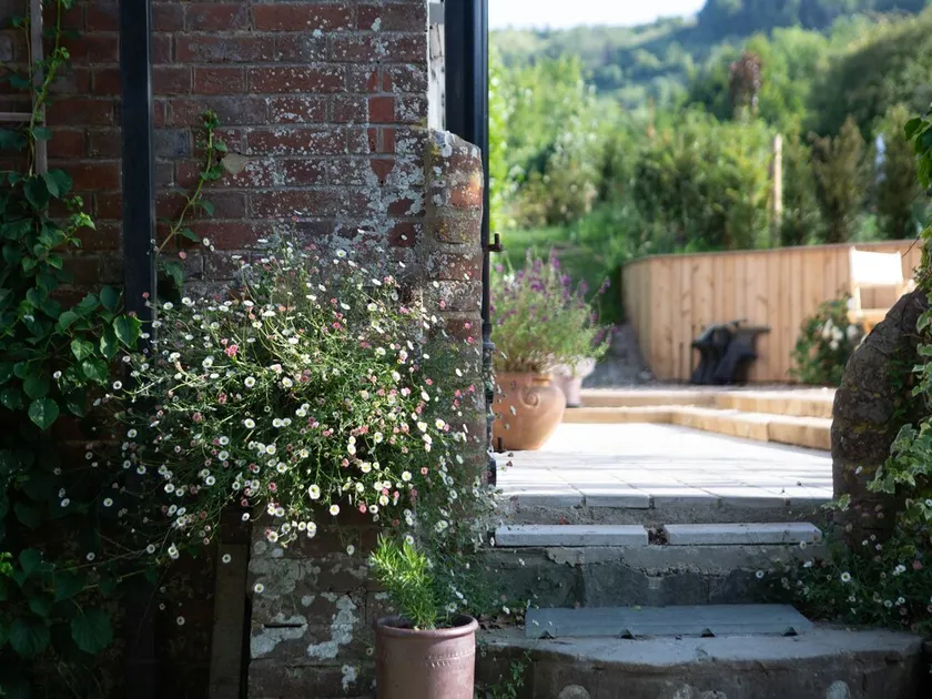 Newstead Farmhouse - Image 1