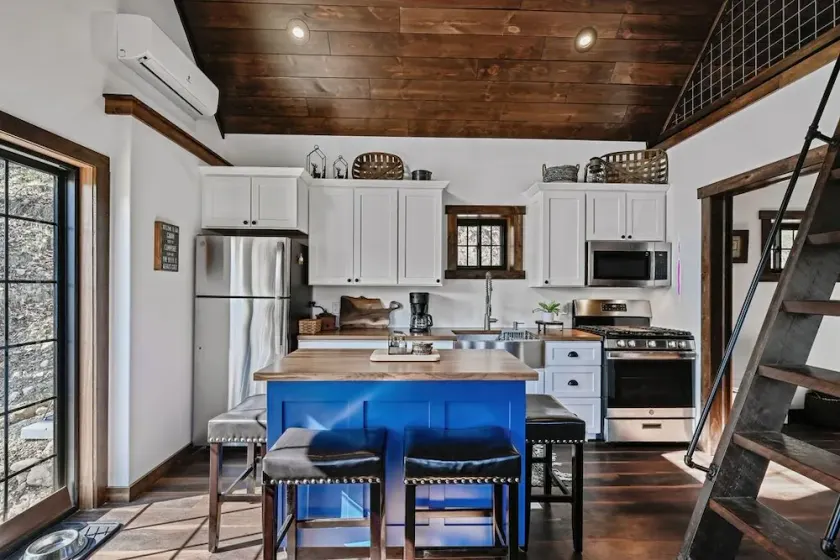 Rocky Ridge Retreat - A modern rustic cabin. - Image 1