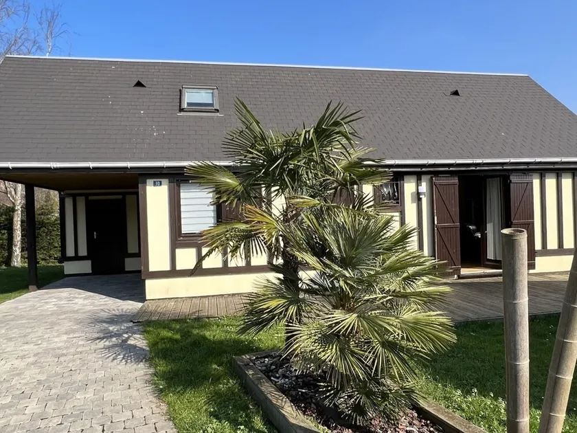 Charmant chalet 4P avec jardin privatif, proche plage et commerces à Merville-Franceville - Image 1