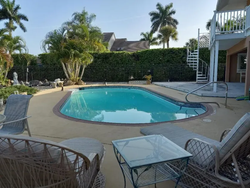 Luxury Bayview Wellness Retreat w/Pool, Salt-Water Jacuzzi, Hot Tub...+ more! - Image 1