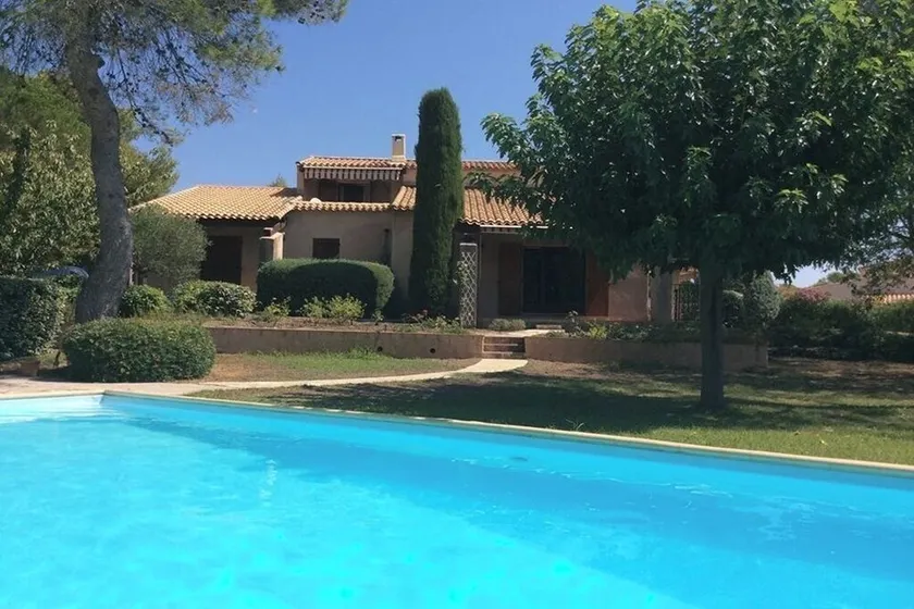 Superb Provencal Villa located 30 mins from the sea and 1,5 h from Saint Tropez - Image 1