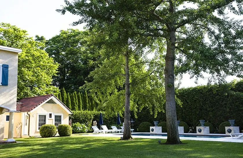 Fairy Tale Guest Cottage in Magic Garden by Pool - Image 1