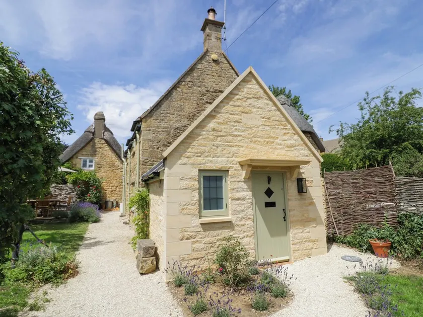 WYNCLIFFE, family friendly, with open fire in Chipping Campden - Image 1