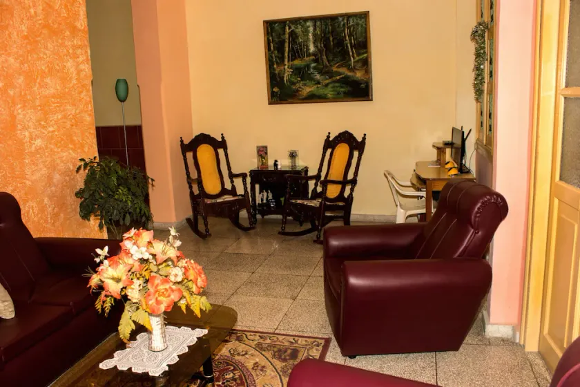 Hostal Cuba 215 - Image 1