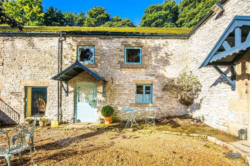 FRUITPIP, pet friendly, character holiday cottage in Bakewell - Image 1