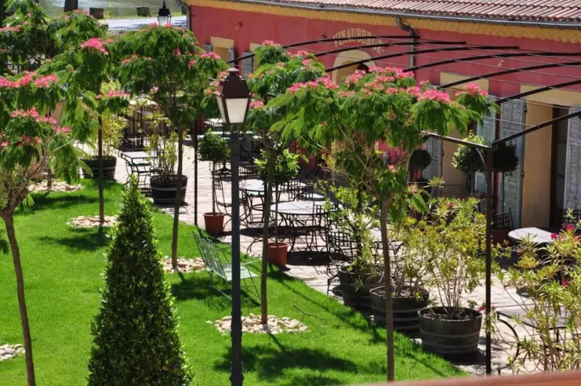 Vinauberge, Gîte Syrah: Charming holidayhome with terrace next to Canal du Midi - Image 1