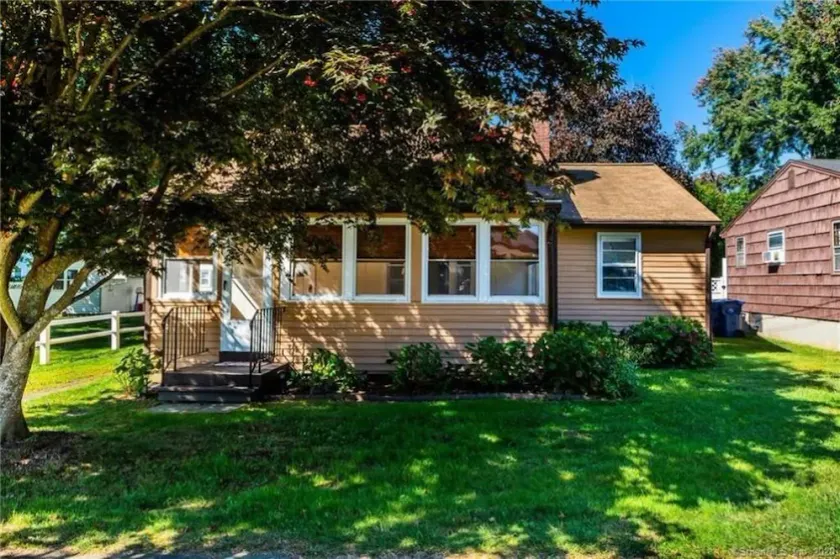 Family Beach Cottage - Image 1