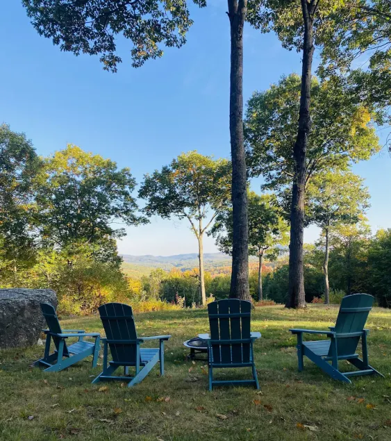 SPACIOUS Custom 5 Bed Home Minutes to Mt.Sunapee! Garage, Hot Tub, Game Room! - Image 1