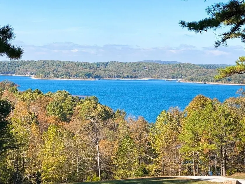NEW! Luxury cottage with epic lake view - Image 1
