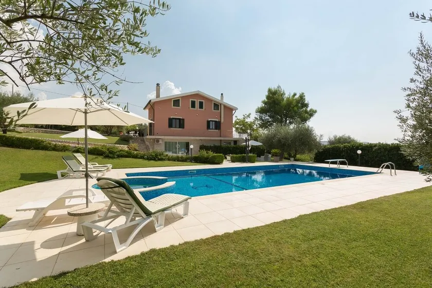 VILLA CALAFORNO SICILIA-RAGUSA herrlicher Ort der Entspannung, unberührte Natur - Image 1