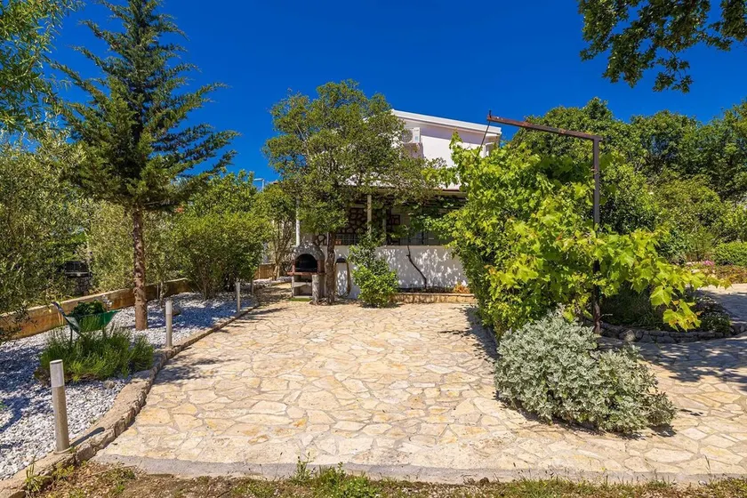 Semesterhus  med gemensam pool i Pinezici, Island Krk, Croatia för 6 personer - Image 1