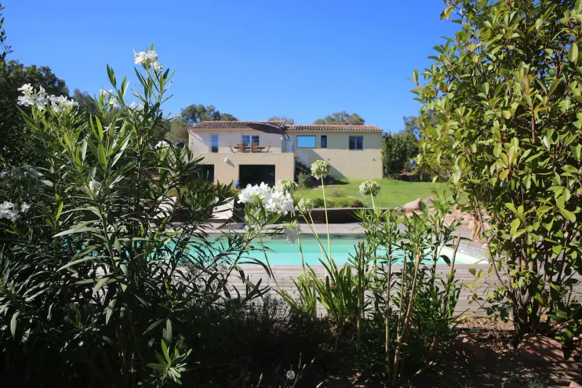 Vacker villa med pool i Pinarellu - Image 1