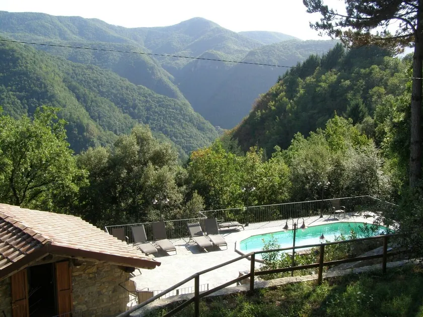 Tagoli: A Peaceful Tuscan Escape with Pool & Breathtaking Views - Image 1