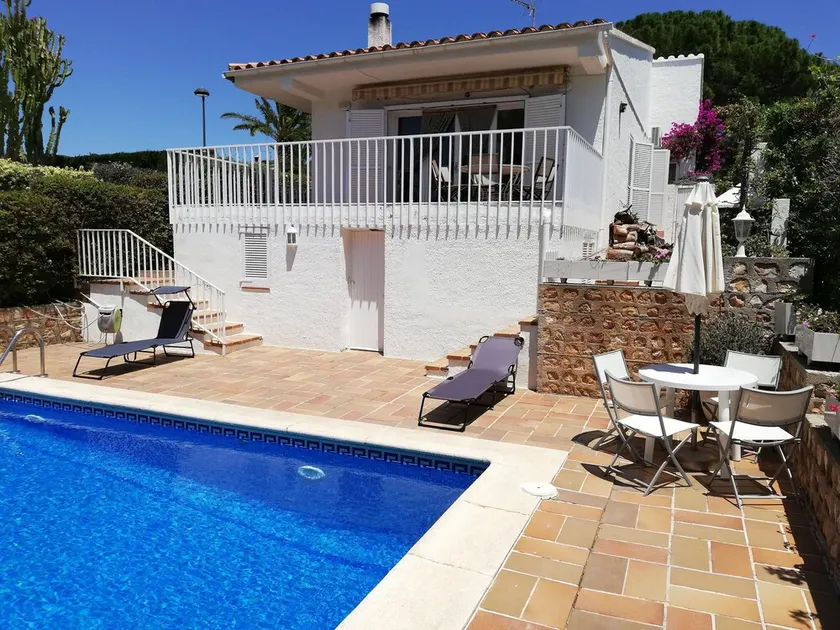 Casa con piscina sulla 1 ° linea del mare - Image 1