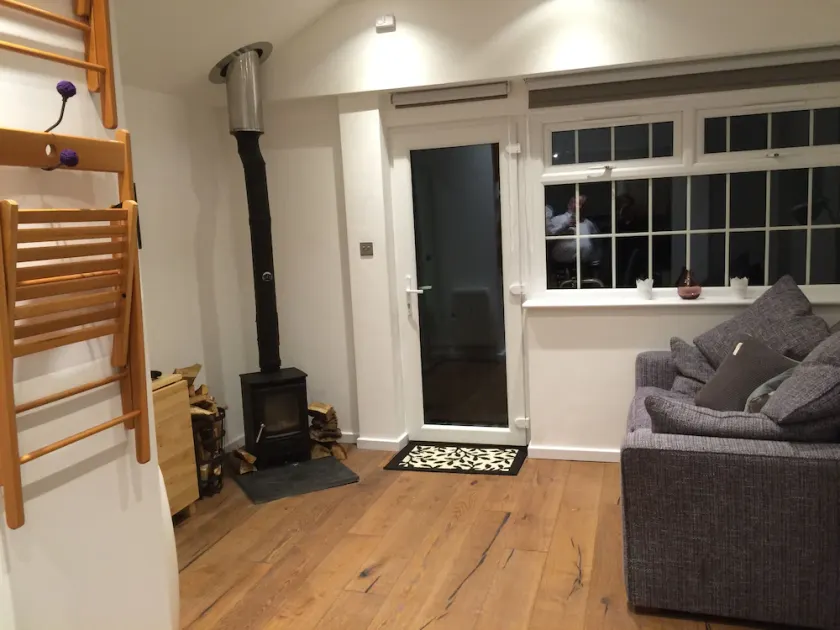 Stunning, countryside Studio With Woodburning stove - Image 1