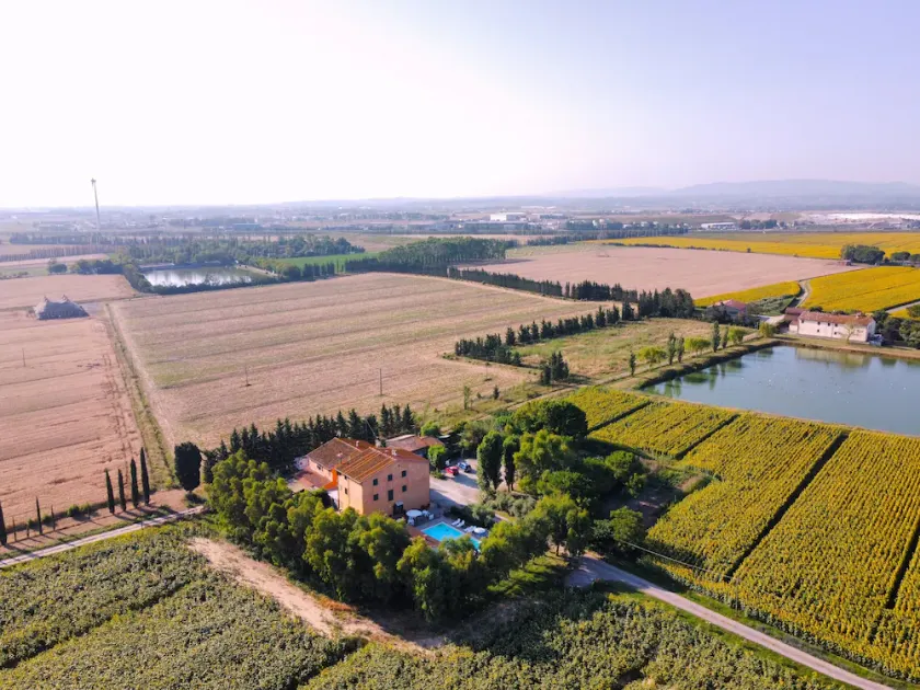 Pinzale farmhouse, swimming pool, air conditioning,  for families and friends - Image 1