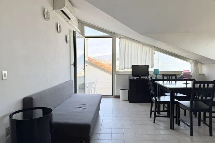 M170 - Marcelli, Wonderful attic with sea view - Image 1
