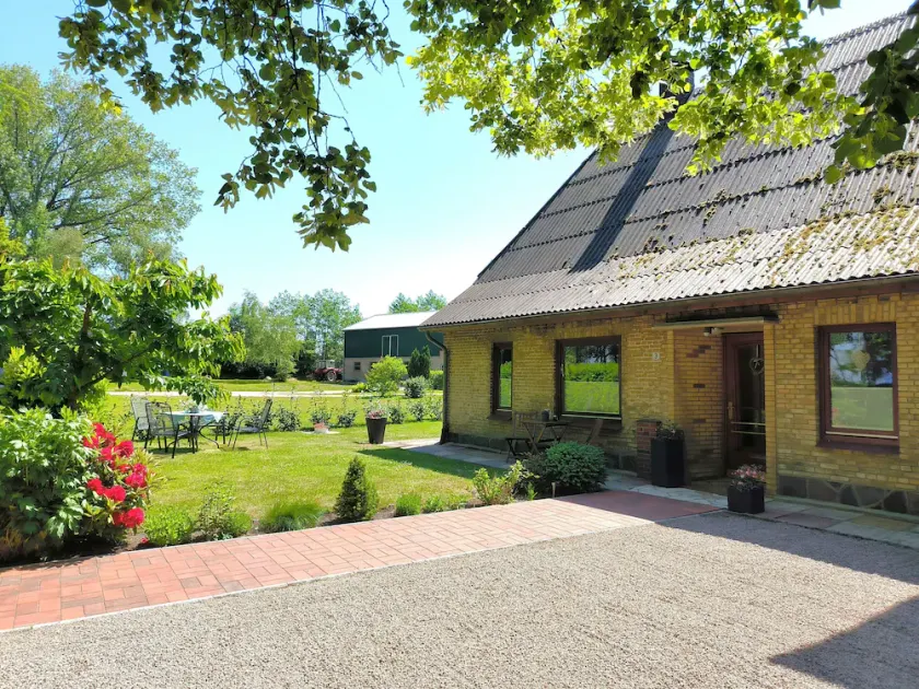 Ferienwohnung zwischen den Meeren - schöne und gemütliche FeWo mit Garten - Image 1