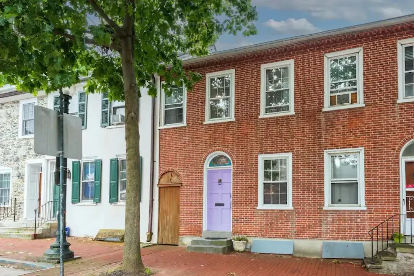 Historic Home on Gay Street. - Image 1