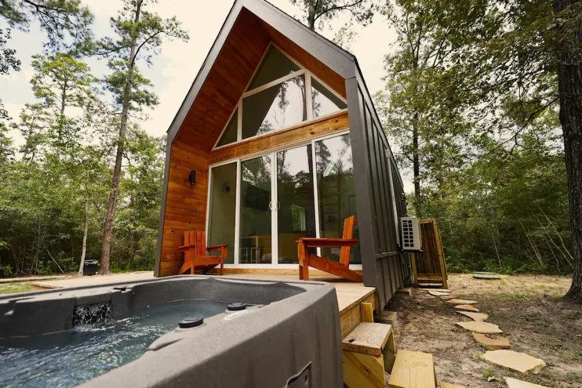Stay in Babia - Luxury Cabins - Sam Houston National Forest - Image 1