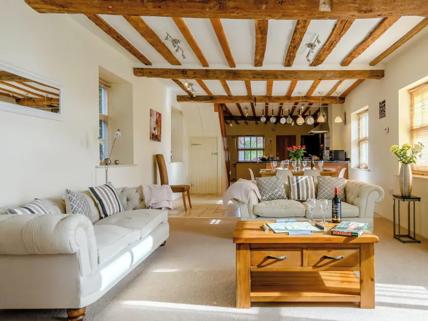 3 bedroom accommodation in Tacolneston, near Wymondham - Image 1