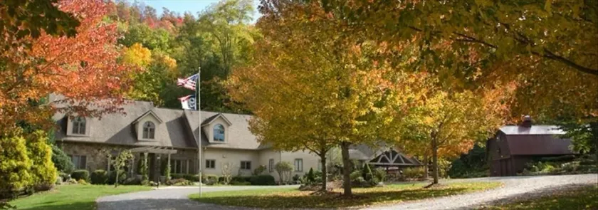 Private Mountain Estate - Image 1