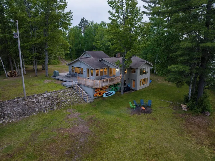 Lakefront Getaway Near Munising & Trails- Sleeps 10 - Image 1