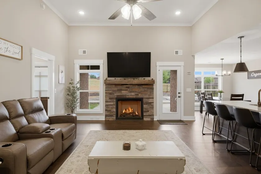 Clarksville Family Basecamp w Fireplace & Hot tub home - Image 1