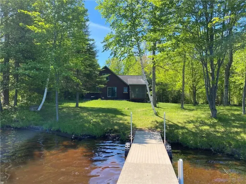 Luck Charlie Lodge - Image 1