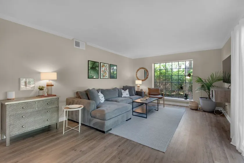 *Salty Siesta* Cozy 3BR-Walk to Beach-Pools-Golf! - Image 1